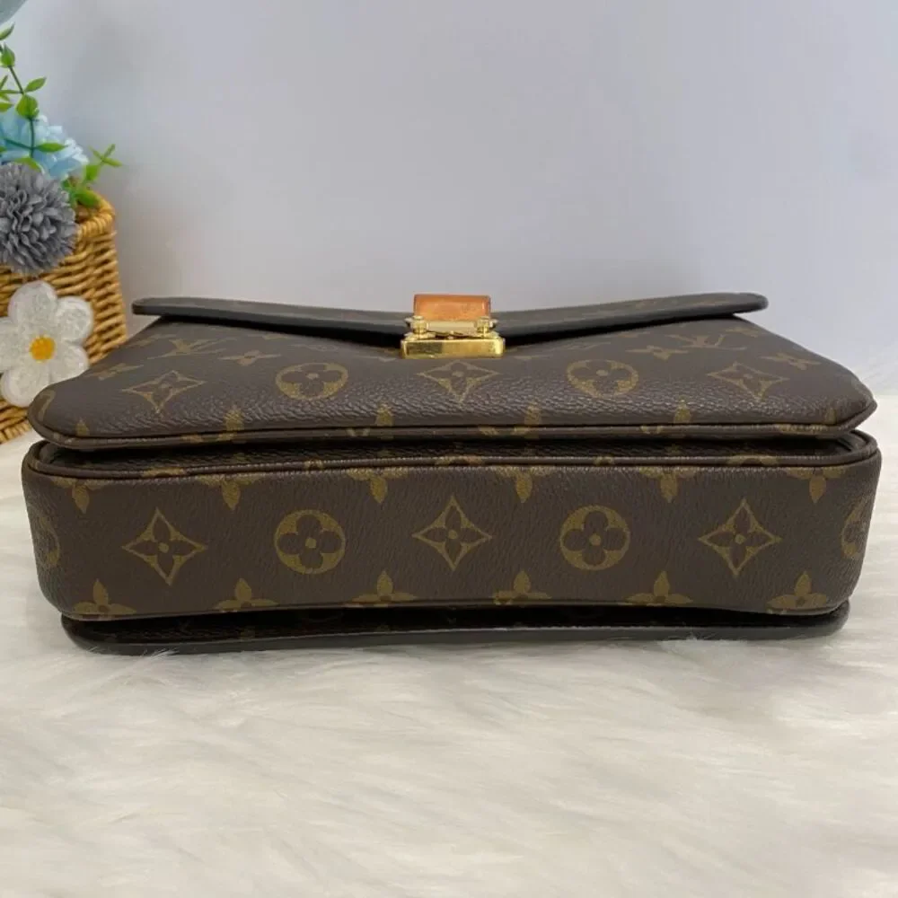 Louis Vuitton Women Pre-Loved Bag Very Good Condition - Picture 7 of 8